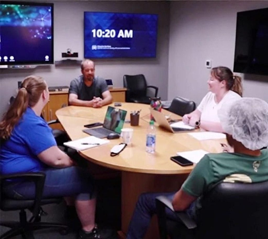 Staff meeting Rebel converting